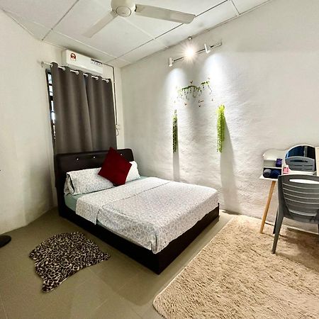 Entire 33 Cozy House • 3 Bedroom @ Alma Bukit Mertajam Kültér fotó